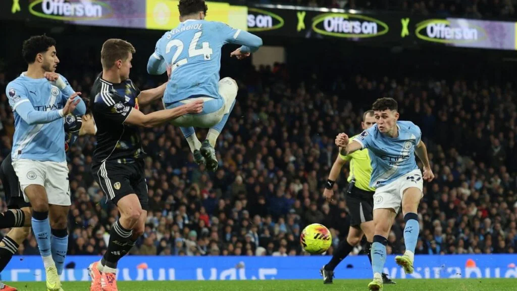 ¡El Héroe Foden Rescata al City con un Agónico Gol! Victoria Vibrante ante el Leeds (3-2)